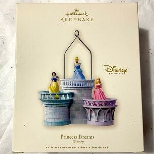 Hallmark Keepsake Ornament with Disney Princesses - Mint in Box